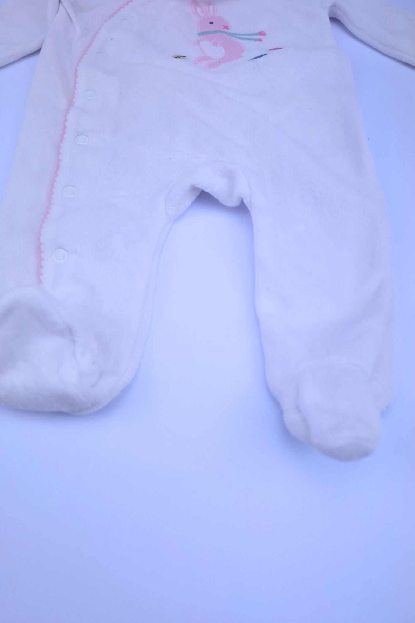 0-3m Bunny Applique Babygrow