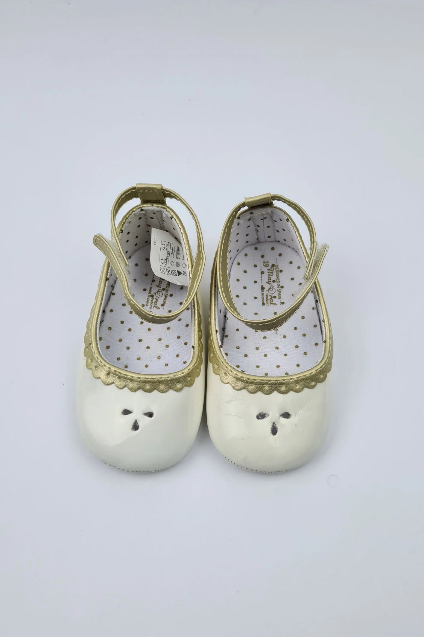 Size 19 - Cream/White And Gold Baby Shoes (Mayoral