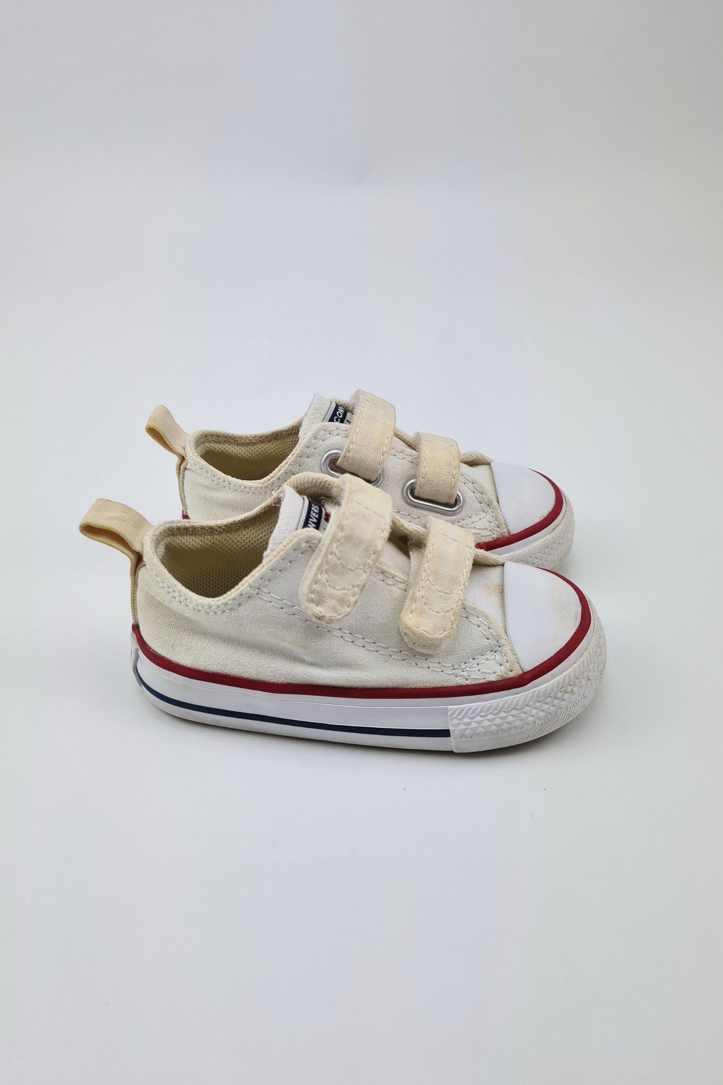 Size 5 Converse Shoes