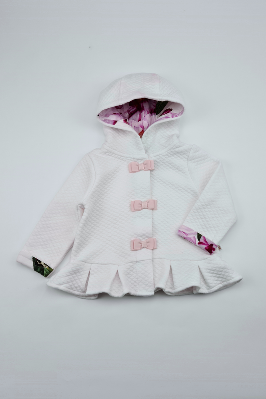 6-9M  - Quilted Floral White Pink Jacket

(Ted Baker)

Condition: Like New 