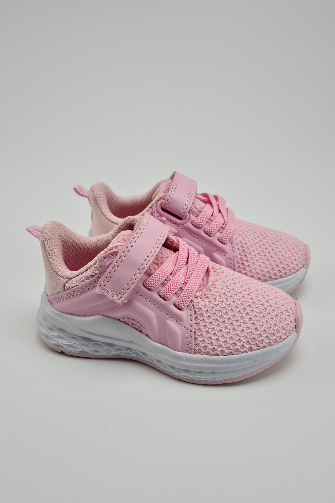 Size 5 sales baby trainers