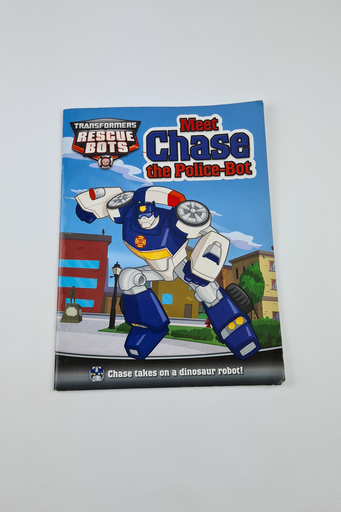Rencontrez Chase, le livre d'histoires du robot policier