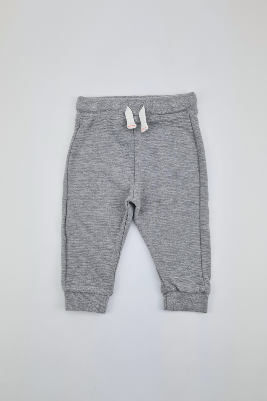 6-9 mois - Pantalon de jogging gris (F&amp;F)
