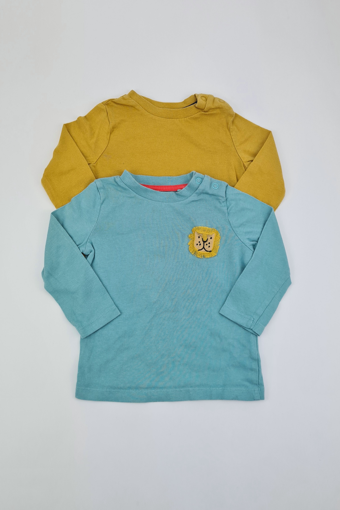 6–9 m – T-Shirt-Set in Blau und Gelb