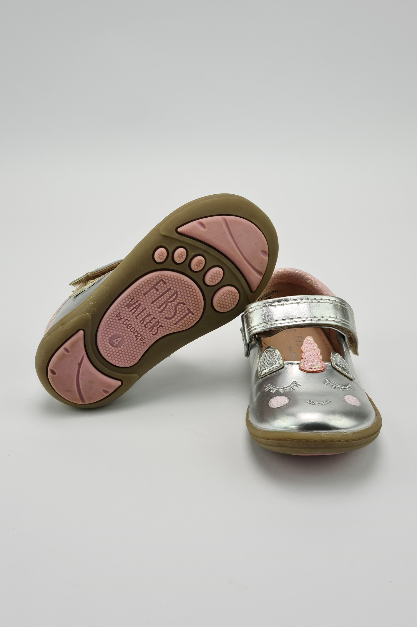 Größe 4 – Silberne Einhorn-Mary-Jane-Schuhe (George)