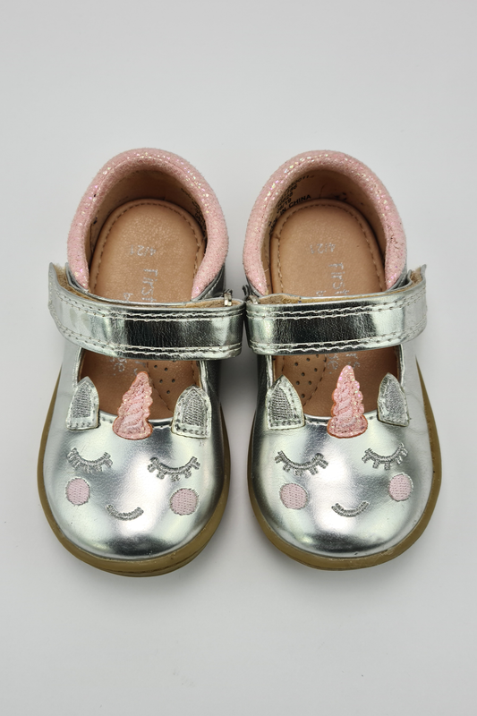 Size 4 - Silver Unicorn Mary Jane Shoes (George)