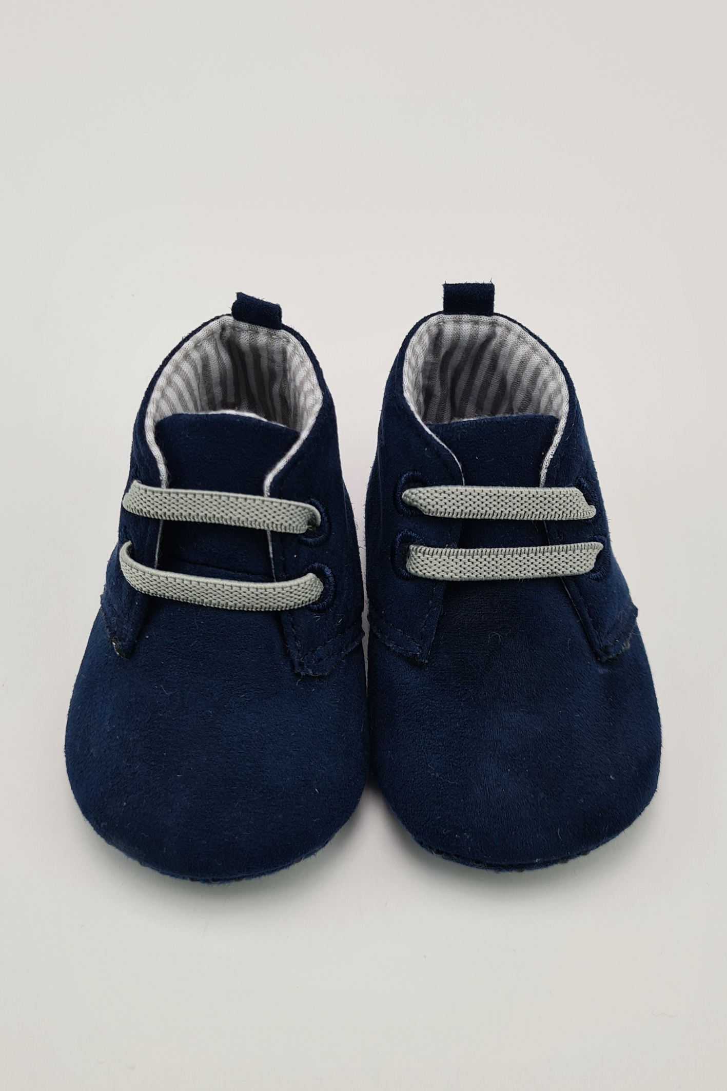 0–3 m – Marineblaue Schuhe mit weicher Sohle