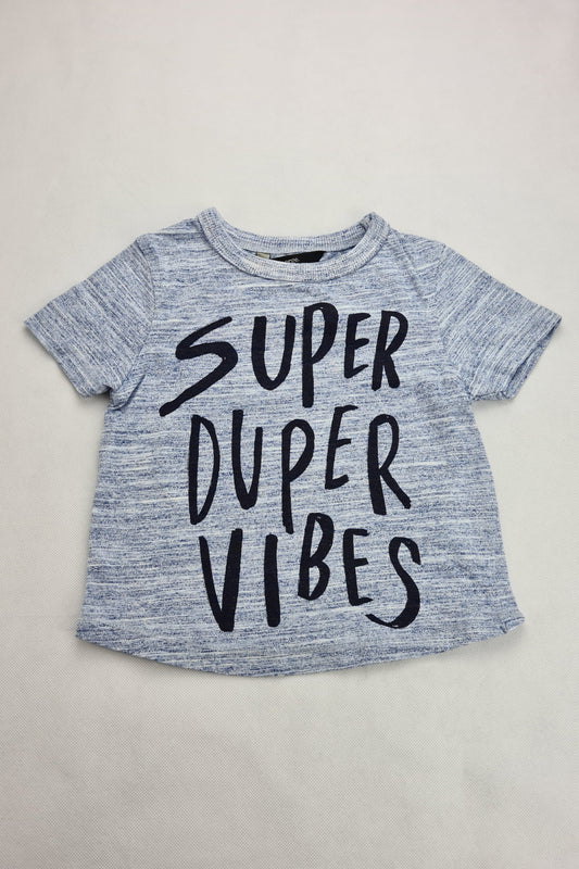 12–18 Monate Super Duper Vibes Kurzarm-T-Shirt