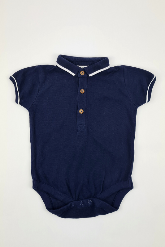 9–12 Monate – Marineblauer Poloshirt-Body (Nächster)