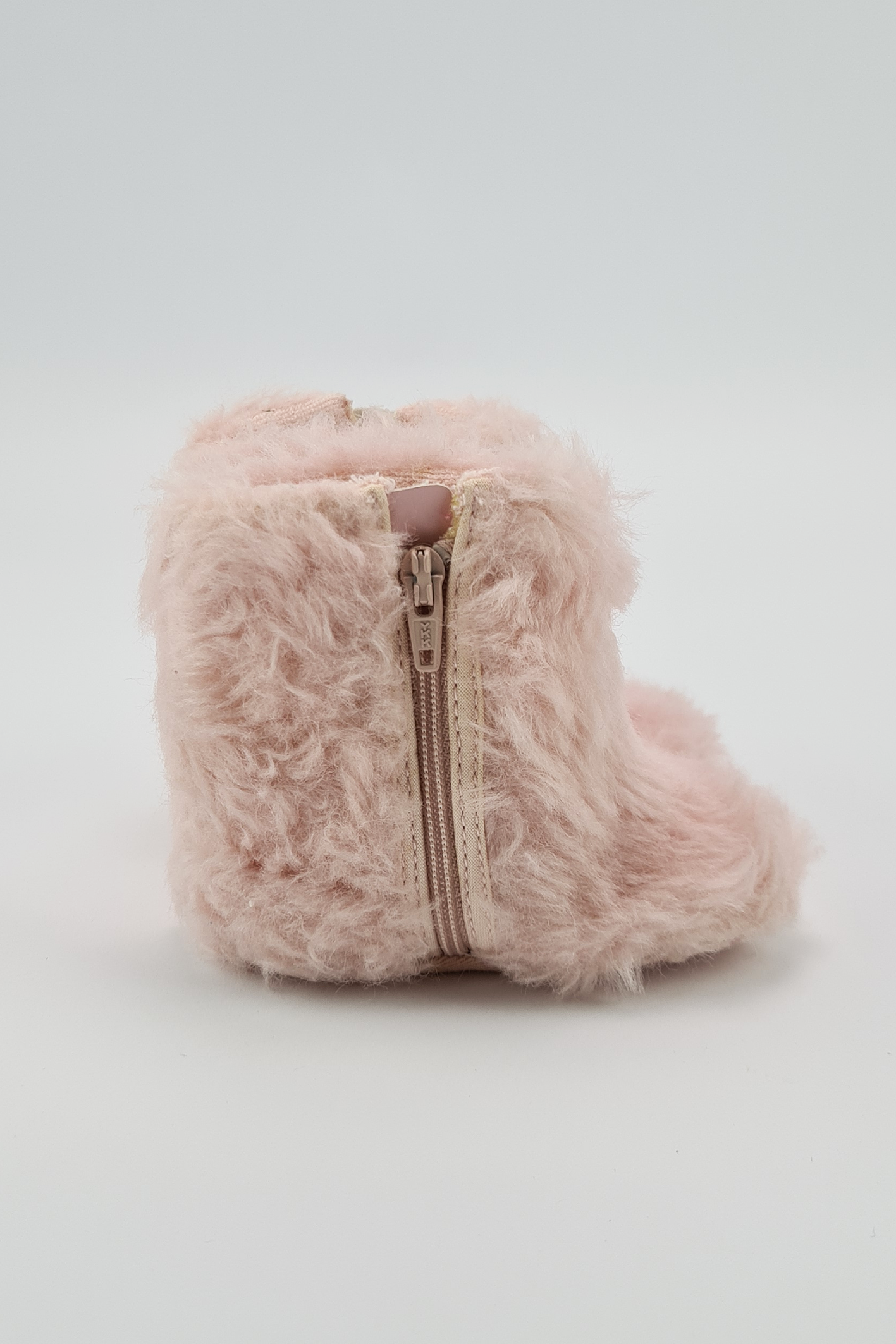 0-3m - Light Pink Faux Fur Boots (Mamas & Papas)
