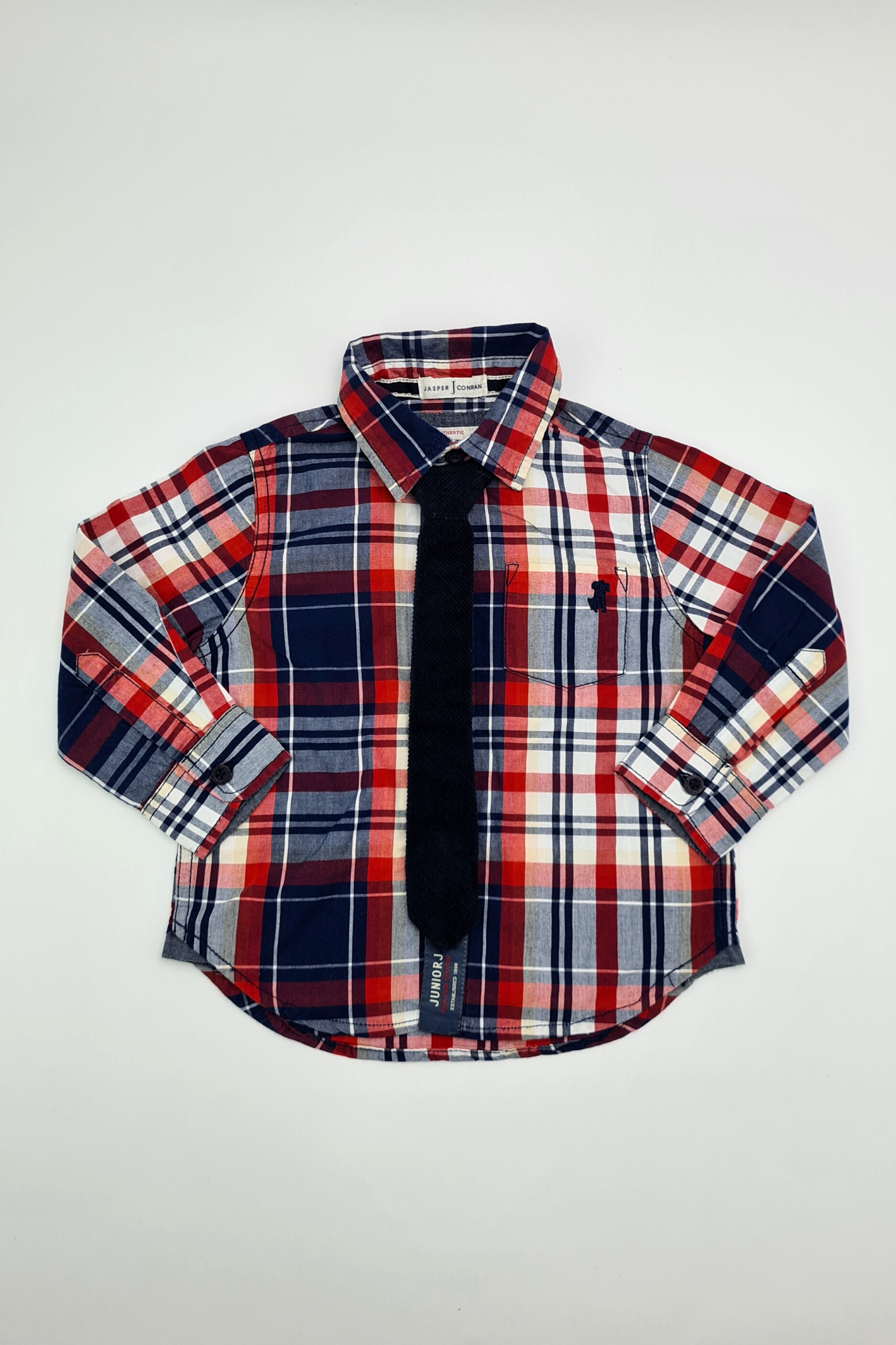18–24 Monate – Rot-blau kariertes Hemd mit Knöpfen und dunkelblaue Krawatte (Jasper Conran)