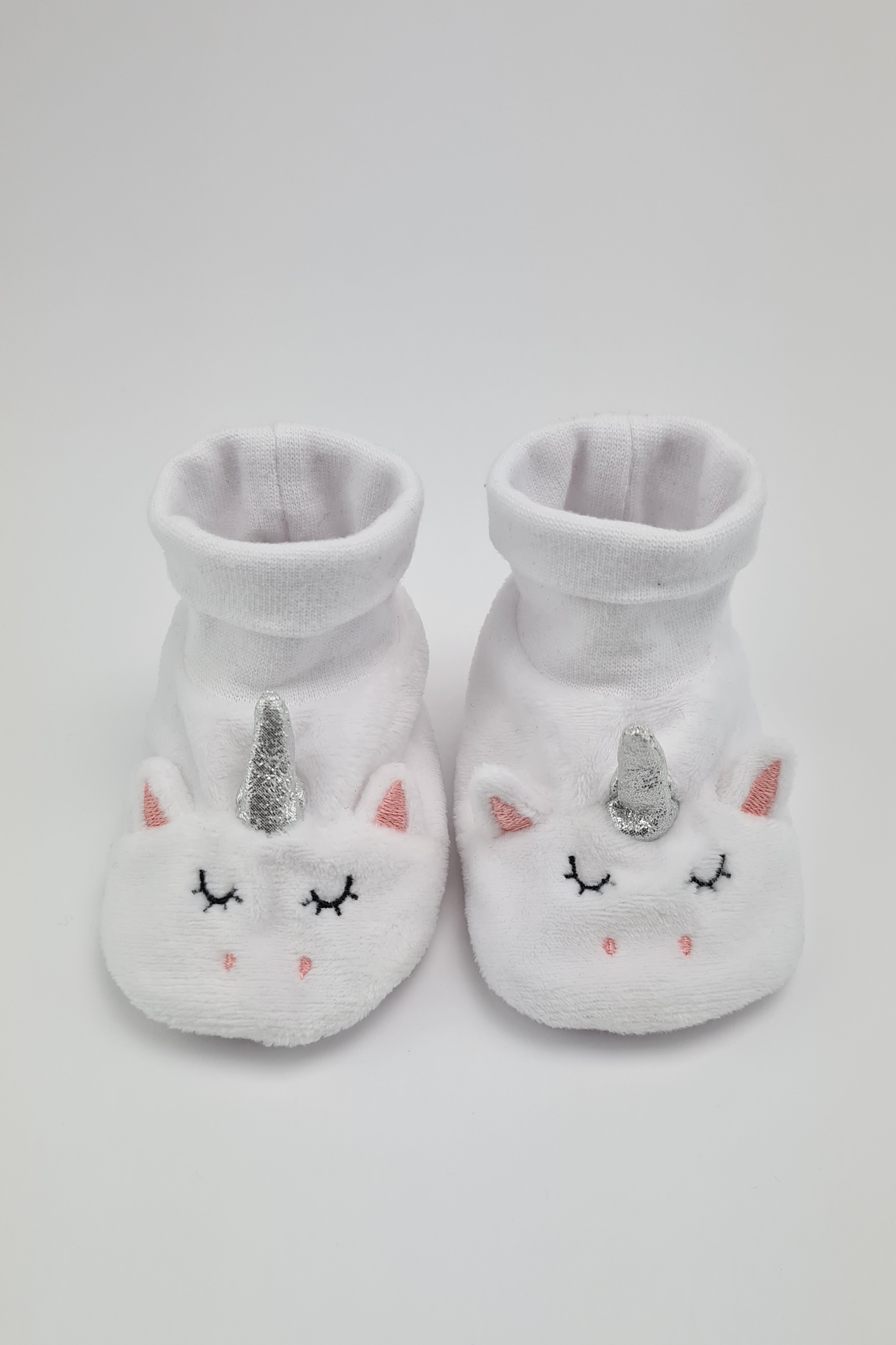 Size 0 - White Unicorn slippers - Precuddled.com