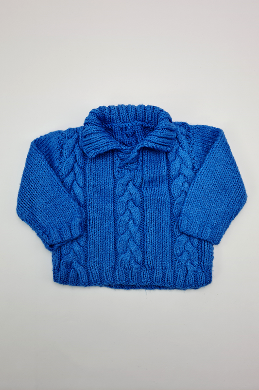 6–9 m – Blauer Pullover
