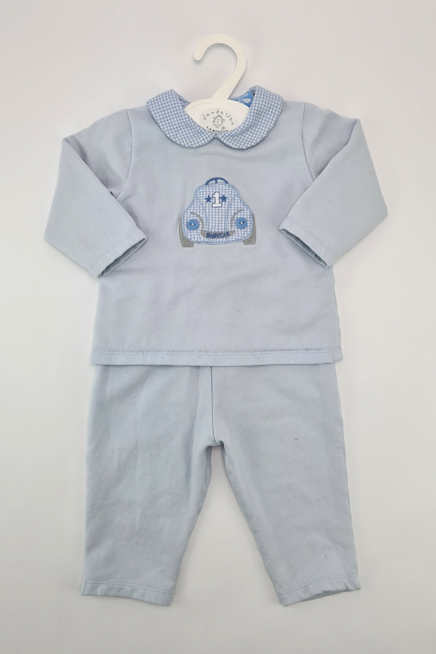 3–6 Monate – Babyblaues 2-teiliges Auto-Outfit (Sardon)
