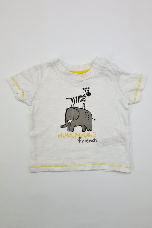 6–9 Monate – T-Shirt „Adventure Friends“.