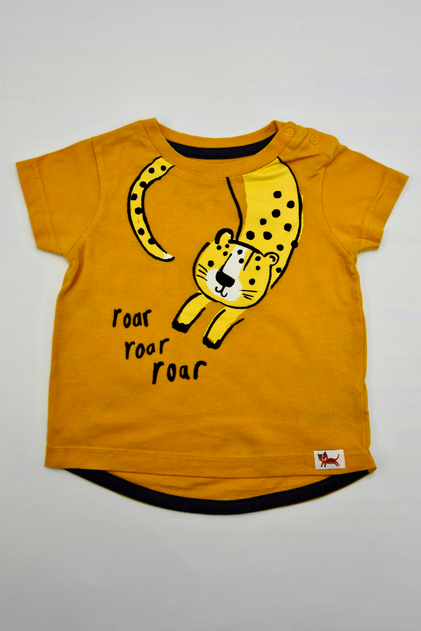 9–12 Monate – Leoparden-T-Shirt aus 100 % Baumwolle (Muskatnuss)