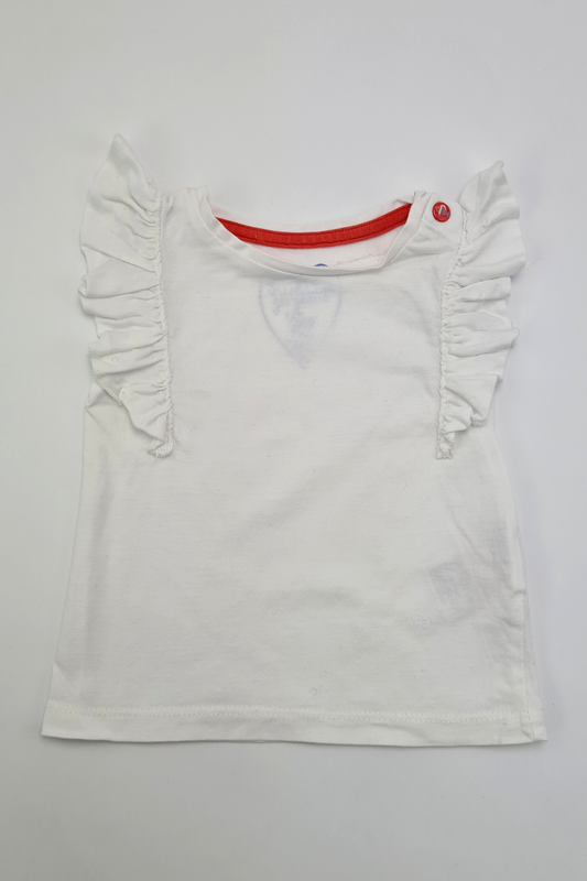 3–6 Monate – Weißes T-Shirt mit Rüschenärmeln