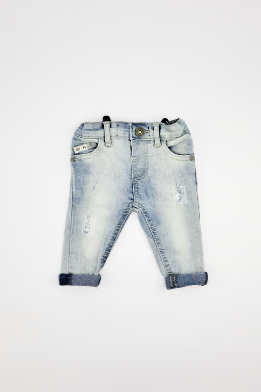 0–3 Monate – Jeans mit gerollten Bündchen (River Island)