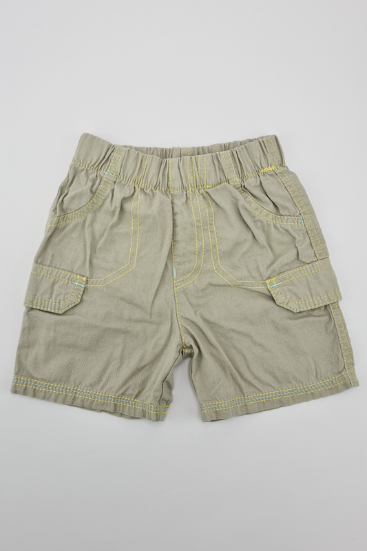 9–12 Monate – Beigefarbene Cargo-Shorts