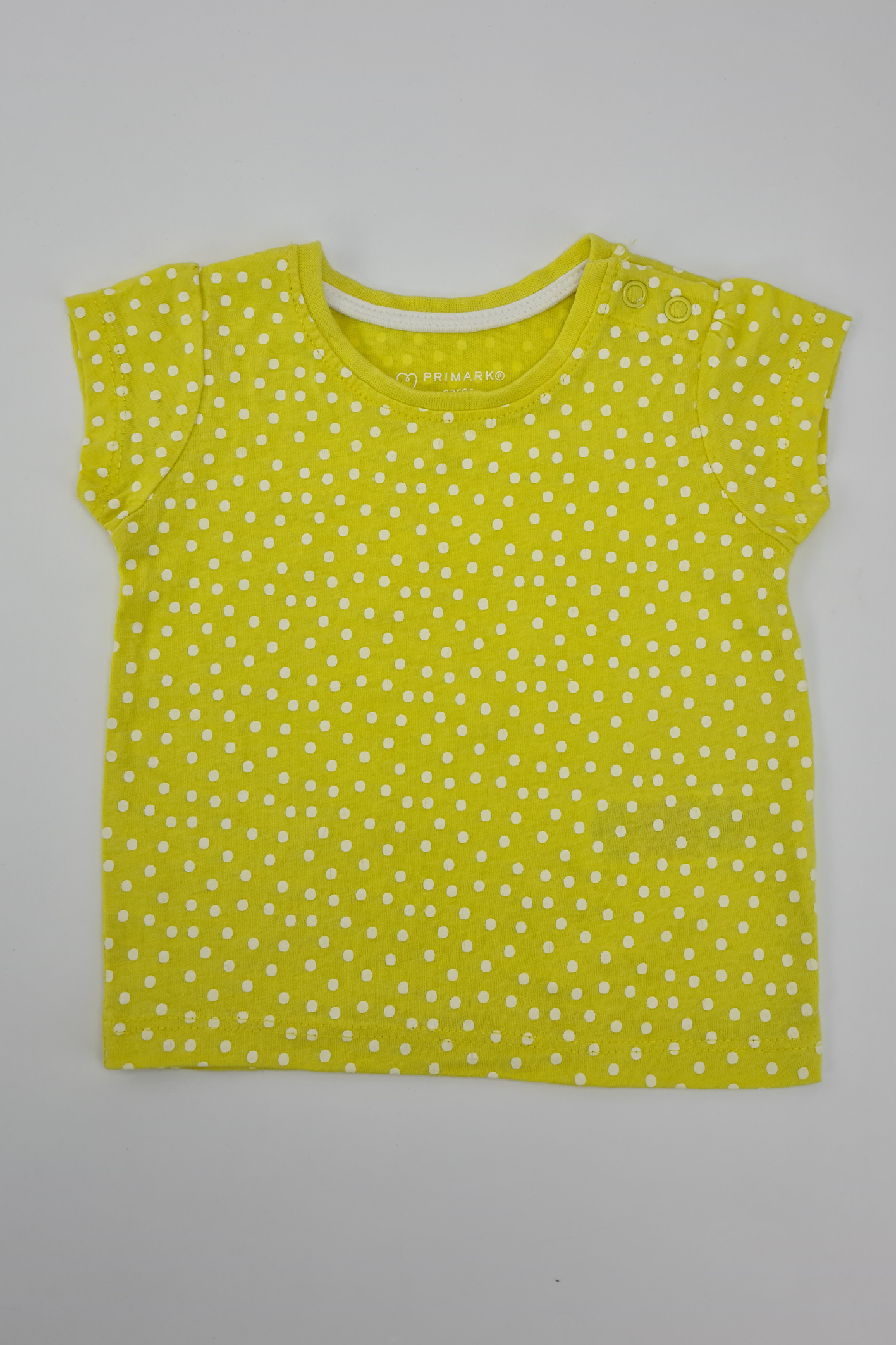 3-6 mois - T-shirt imprimé à pois jaunes (Primark). 100% Coton.