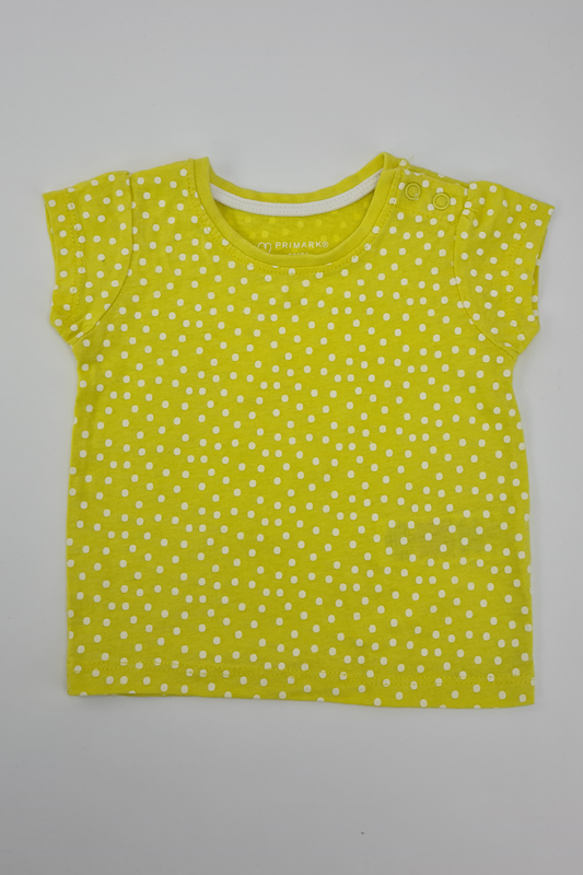 3-6 mois - T-shirt imprimé à pois jaunes (Primark). 100% Coton.